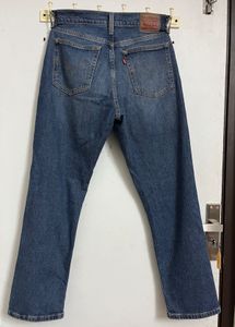 Levis Straight Jeans