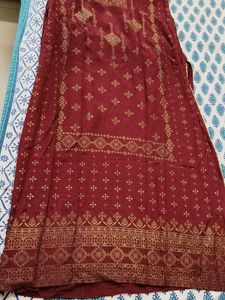 Sabhyata Women Maroon Silk Blend Embroidered Kurta