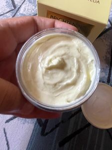 Auli Brightening cream- Spf 20, vit E