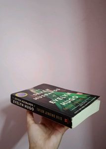 SEVEN HUSBANDS OF EVELYN HUGO