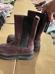 Limited edition MANGO Brown Chelsea Boots