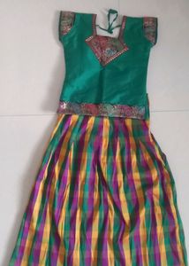 Girl&#39;s Traditional lehenga choli (polka parkar)