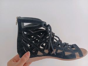 Black Sandal With Back Zip. Size-5