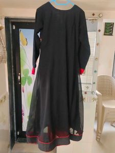 Elegant Black &amp; Red Kurta n dupatta