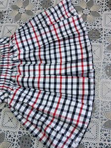 Baby Top And Skirts 4 Se 5 Saal Ki Bachi K