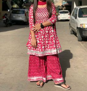 Floral Print Kurta Set