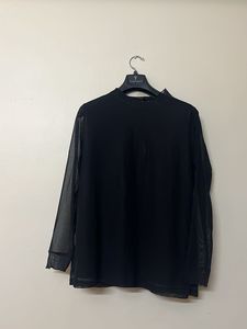 Black Mesh Panel Top