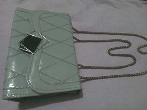 Chic Chain Shoulder Bag