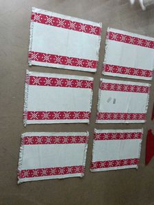 Set of 6 table mat in six napkins