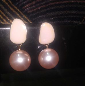 Trending Pearl Drop Earing