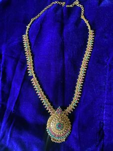 Elegant Gold Necklace