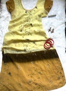 Beautiful Kurti With Embroidery Work🩷