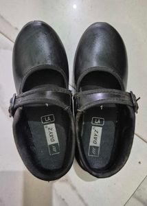 Black And White Casual School Shoes Girls. 2 Pairs