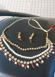 Pearl And Stone Jewellery Set