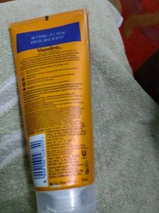 Vaseline Gluta-Hya SPF 50