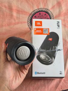 JBL Flip 5 Portable Bluetooth Speaker