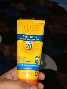 VLCC Fair+Glow Sunscreen