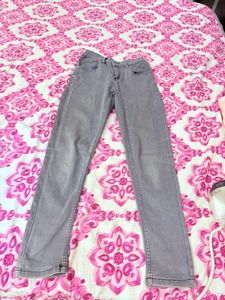 Zudio Grey Skinny Fit Jeans