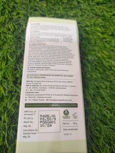 PLUM Green Tea &amp; Zinc Super Matte Sunscreen Gel
