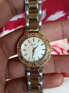 Dkny Orignal Women&#39;s Mother Pearl Dial Watch