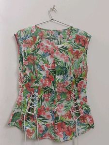 Floral Lace-Up Sleeveless Top