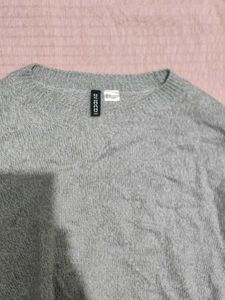 H&amp;M Gray Cropped Sweater