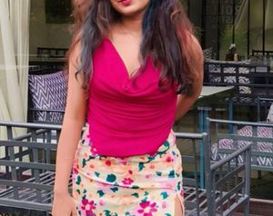 Magenta Sleeveless Top