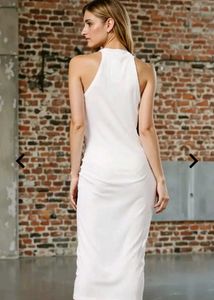 Very pretty Elegant White Midi Dress 😍