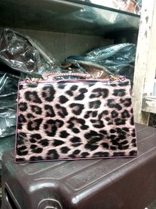 🤩Stylish Leopard Print Shoulder Bag 🛍️