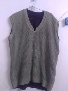 Knitted Vest,used