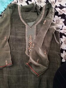 Elegant Green Embroidered Salwar Kameez