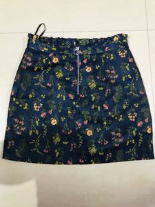 Primark Floral A-Line Mini Skirt – UK Size 10 / US