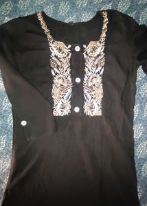 Selling  Comfortable Kurta  With Awesome Hand Work