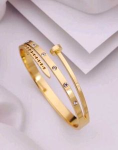 Stylish Anti-tarnish Gold Bangle