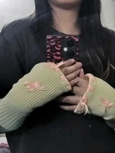 Ribbed Arm Warmers with Bows