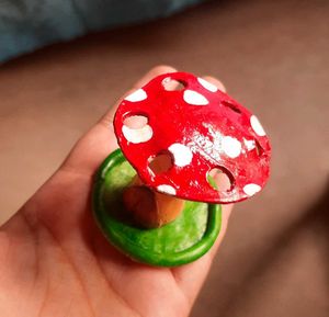 Brush Holder Mushroom