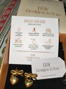 D&Y Gold Heart & Bow Earrings