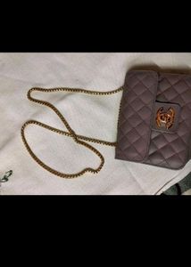 Gucci Symbol Sling Bag 🛍️
