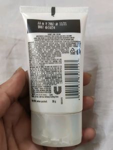 Lakme LumiCream: Moisturizer With Makeup Like Glow