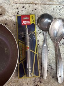 Used Kitchen Utensil Set