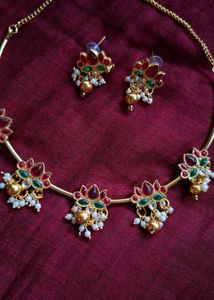 Lotus hasli necklace set