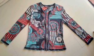 Multi-Color Printed Women&#39;s Zip-Up Top – New