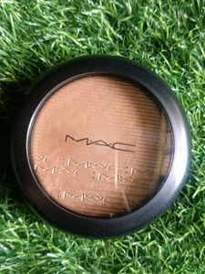 MAC Extra Dimension Skinfinish Highlighter