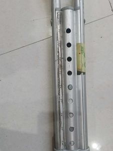 Crutches (Baishaki)