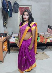 💥 Price Drop 💥Purple & Gold Embroidered Saree