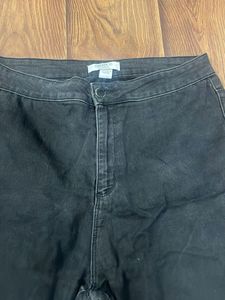 Forever 21 Black High-Waisted Jeans
