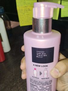 Pond&#39;s Body Lotion