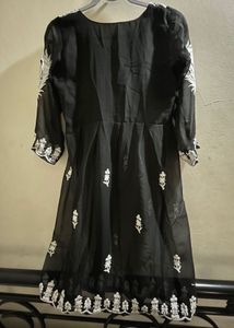 Elegant Embroidered Kurta