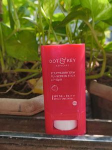 DOT &amp; KEY SUNSCREEN STICK