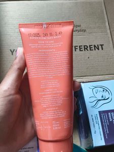 Foxtale Super Glow Face Wash